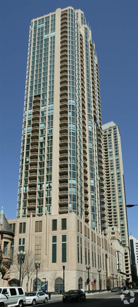 the pinnacle apartment